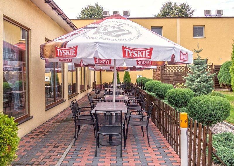Hotel Paola Кутно Екстериор снимка