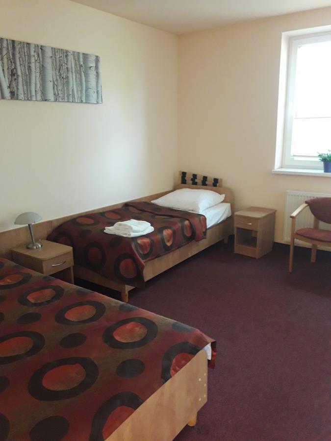 Hotel Paola Кутно Екстериор снимка